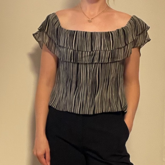 Silk Sleeveless Top w Ruffle Detail - Picture 2 of 8